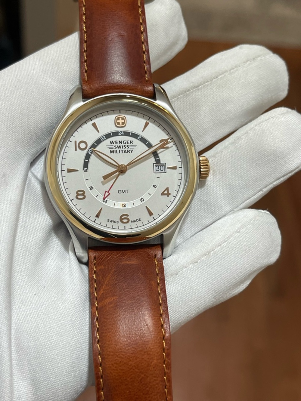Wegner Swiss Military GMT Watch Men 42mm Silver Dial Two Tone Date 79306C - Picture 2 of 16